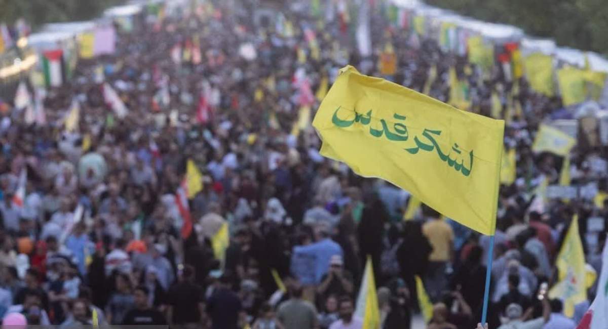 طوفان امروز بچه‌های حیدر در میدان انقلاب تهران  