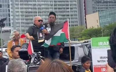 تظاهرات مردم مالزی مقابل سفارت آمریکا