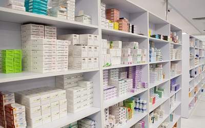 ماجرای نسخه پیچی صلواتی در یک داروخانه