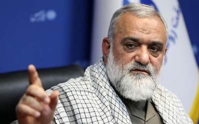 واکنش سردار نقدی به یاوه گویی‌ ترامپ/ اگر کوچک‌ترین تعرض موفق یا ناموفق به هر یک از مراجع تشیع کنید، یک کارگزار آمریکایی از این منطقه زنده بیرون نخواهد رفت