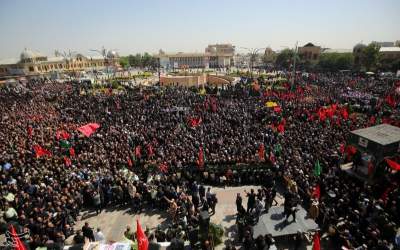 عکس/ قیام همدان به احترام یک شهید