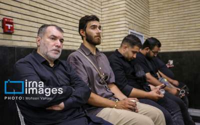 عکس/ تسلیت ده‌نمکی به محسن تنابنده