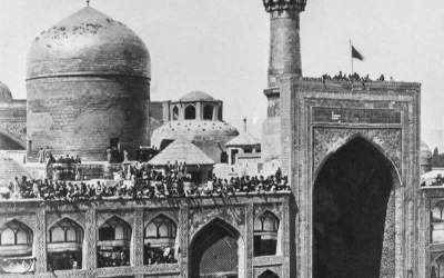 عکس/ عزاداری عاشورا در حرم رضوی سال ۱۲۶۷