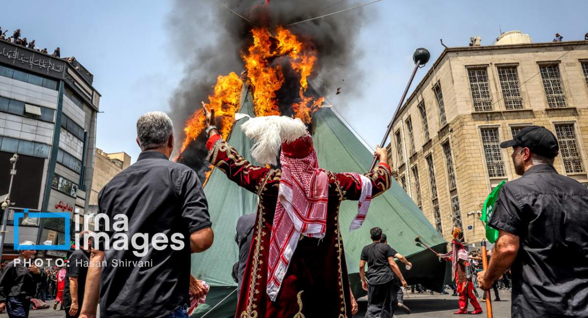 خیمه سوزان ظهر عاشورا در چهارراه گلوبندک  