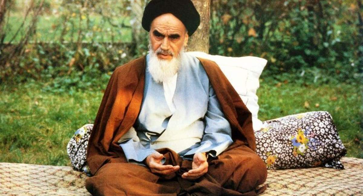 توصیه امام خمینی(ره) به خواندن وصیتنامه شهدا  