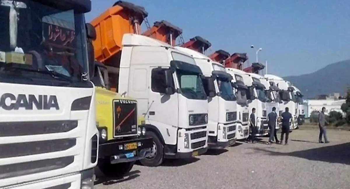 توقیف تریلی با راننده ۱۳ ساله!