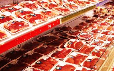 گوشت ارزان وارد می‌شود