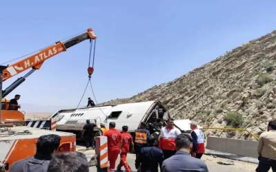افزایش فوتی‌های حادثه واژگونی اتوبوس در فارس