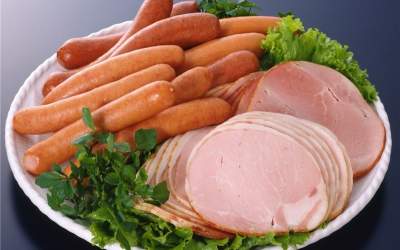 خطرات نگهداری فرآورده‌های گوشتی در هوای گرم