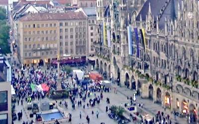 سیرک سلطنت طلبان از بازار عرضه دام اهر کم رونق‌تر بود