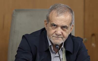 دولت چهاردهم یک‌ساله شد/ تکرار سناریوی عبور سیاسی اصلاح طلبان؛‌ این قسمت پزشکیان/ اصلاحات همچنان مسئولیت‌ناپذیر