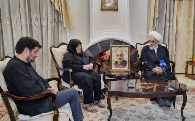 دیدار نماینده رهبر انقلاب با خانواده شهید برجی