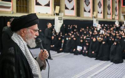 رهبرانقلاب: ایران براساس دین و دانش بنا شده