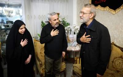 دیدار لاریجانی با خانواده شهیدان باقری و سلامی