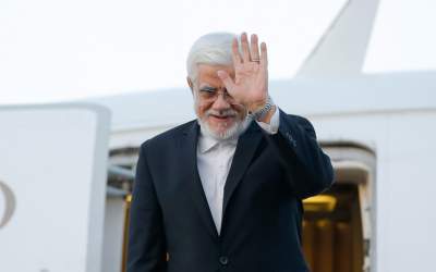 عارف به ترکمنستان سفر می‌کند