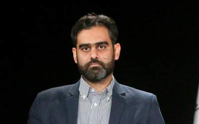 ثابتی: لاریجانی به تقویت دولت کمک می‌کند