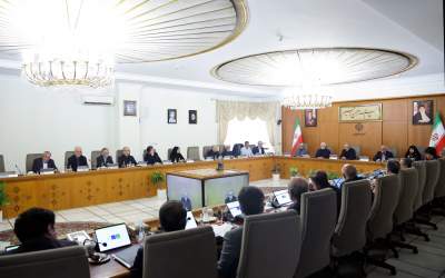 اقتصاد در صف انتظار؛ وقتی دولت از نیازهای مردم جا می‌ماند/ دولت سفره مردم را فراموش نکند