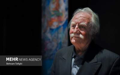 استاد فرشچیان در حال طراحی ضریح امام رضا(ع)  <img src="https://cdn.jahannews.com/images/video_icon.png" width="16" height="16" border="0" align="top">