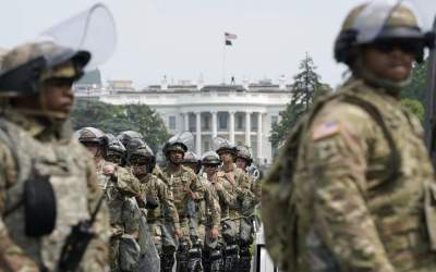 دو نوجوان ۱۵ ساله واشنگتن را به هم ریختند/ اعزام ۱۲۰۰ نیرو به دستور ترامپ