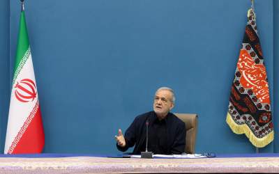 پزشکیان: مدیر پروازی به درد نمی‌خورد