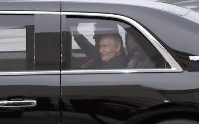 پوتین در لیموزین ترامپ شنود گذاشت؟  <img src="https://cdn.jahannews.com/images/video_icon.png" width="16" height="16" border="0" align="top">