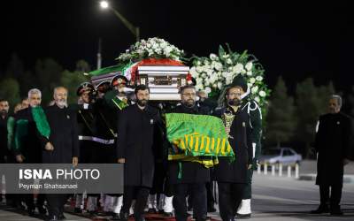 سنگ تمام تولیت حرم رضوی برای استاد فرشچیان  <img src="https://cdn.jahannews.com/images/video_icon.png" width="11" height="10" border="0" align="top">