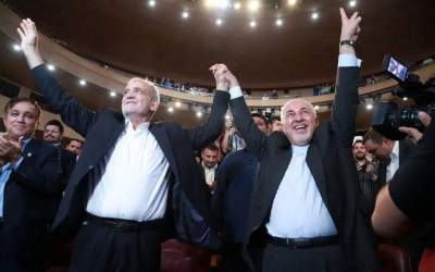 معاون ارتباطات دفتر رئیس جمهور: ارتباط  پزشکیان با ظریف قطع نیست/ ظریف یک ذخیره برای دولت چهاردهم است/ پزشکیان تا آخرین لحظه ظریف را کنار نگذاشت