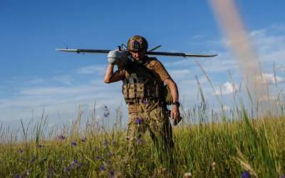 پهپادها با هوش مصنوعی فرمانده می‌شوند