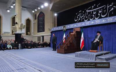 عکس/ رهبر انقلاب در مراسم عزاداری شهادت امام رضا(ع)