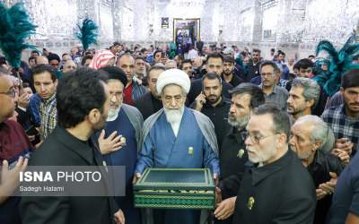 تصاویر آیین سنتی تعویض پوش ضریح امام رضا(ع)  <img src="https://cdn.jahannews.com/images/picture_icon.png" width="11" height="10" border="0" align="top">