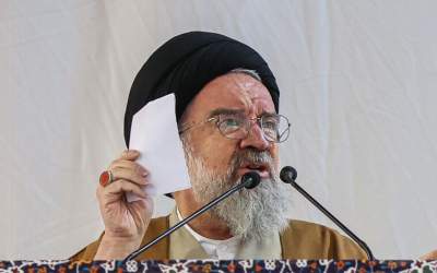 آیت الله احمد خاتمی: نباید دولت را تخریب کرد
