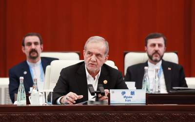 در تیم رسانه‌ای دولت چه خبر است؟/ توئیت پراکنی علیه سفر پزشکیان