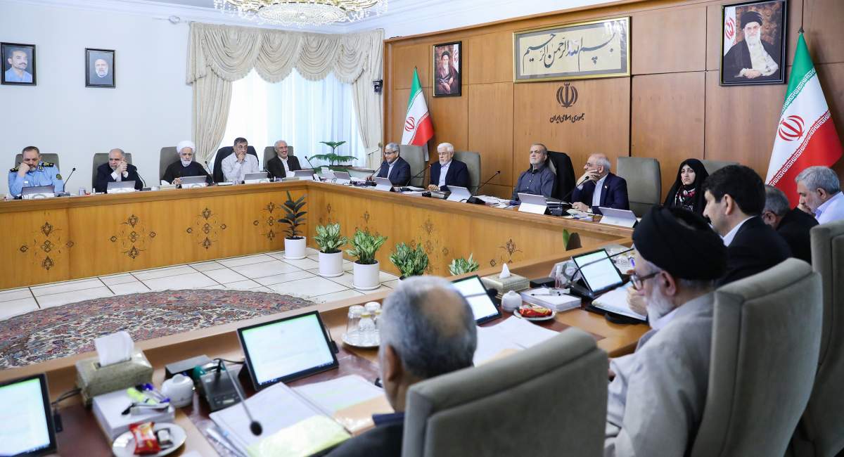 برخی اصلاح طلبان چگونه در حق پزشکیان و دولت چهاردهم خیانت میکنند؟