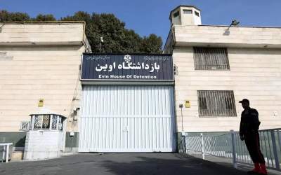 ۱۵ نفر از زندانیان اوین متواری هستند