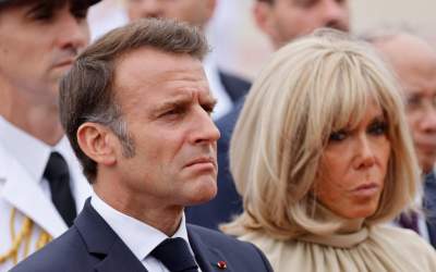 کودتای جنسی در کاخ الیزه/ آیا همسر مکرون، یک مرد است؟