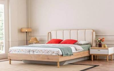 ۸ چیزی که هرگز نباید زیر تخت خود نگهداری کنید