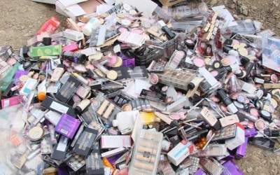 کشف بیش از ۳ هزار قلم لوازم آرایشی قاچاق