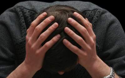 با صفحات مجازی به خودتان برچسب بیماری نزنید یا درمان نکنید