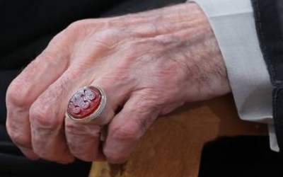 دختر جوانی که نقاشی انگشتر رهبری را کشید  <img src="https://cdn.jahannews.com/images/video_icon.png" width="16" height="16" border="0" align="top">