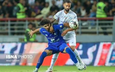 عکس/ دفاع جانانه مدافع استقلال خوزستان