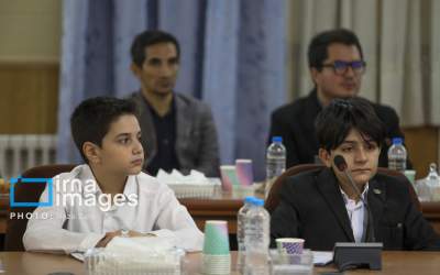 عکس/ دیدار رسمی دو نوجوان با پزشکیان