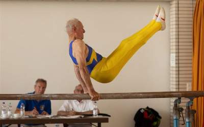 ژیمناستیک حرفه‌ای در سن ۹۰ سالگی  <img src="https://cdn.jahannews.com/images/video_icon.png" width="16" height="16" border="0" align="top">