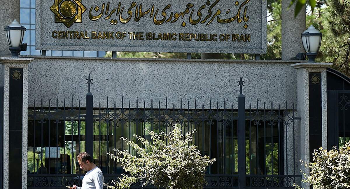 مردم ایران ۶۵۰ میلیون حساب بانکی دارند؛ پنج برابر میانگین جهانی!