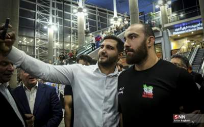 عکس سلفی با پهلوان امیر حسین زارع