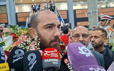 زارع: احترام نظامی به پرچم را به مردم تقدیم می کنم  <img src="https://cdn.jahannews.com/images/video_icon.png" width="16" height="16" border="0" align="top">