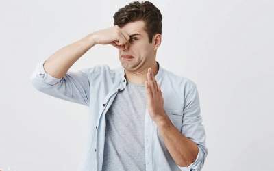 کمبود کدام ویتامین‌ها سبب بوی بد بدن می‌شوند؟
