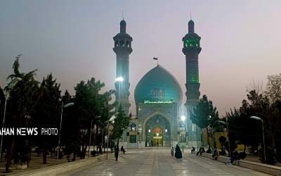 مزار شهید عجمیان در آستان این امامزاده است  <img src="https://cdn.jahannews.com/images/picture_icon.png" width="16" height="16" border="0" align="top">