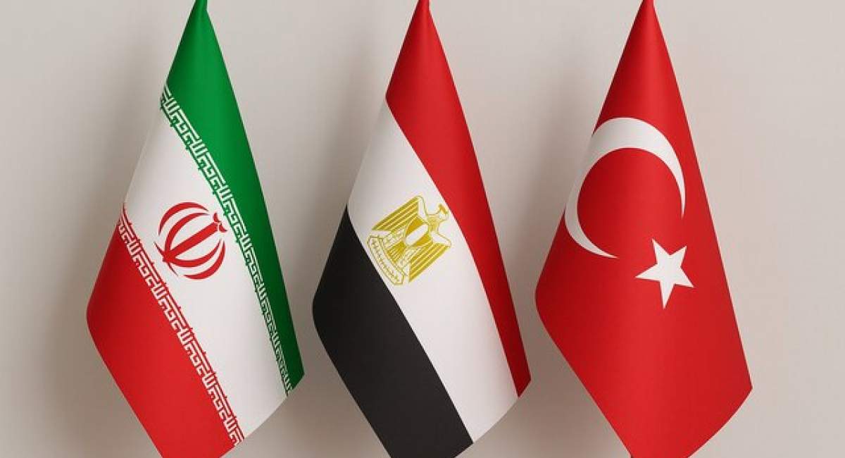 نشریه اماراتی: مصر برای مقابله با اسرائیل به سمت ایران و ترکیه می‌رود