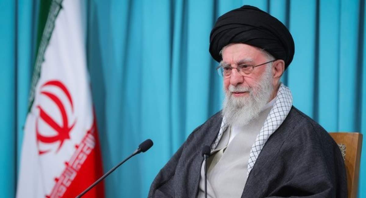سخنرانی مهم رهبر انقلاب بازی غربگرایان را به هم ریخت