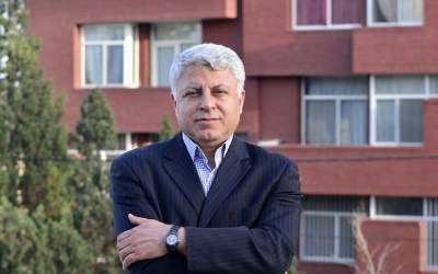 آشنایی با یک عضو شورای اطلاع رسانی دولت؛ بازداشتی فتنه ۸۸ و گوینده دروغ سرمایه گذاری هزار میلیاردی آمریکا در ایران!